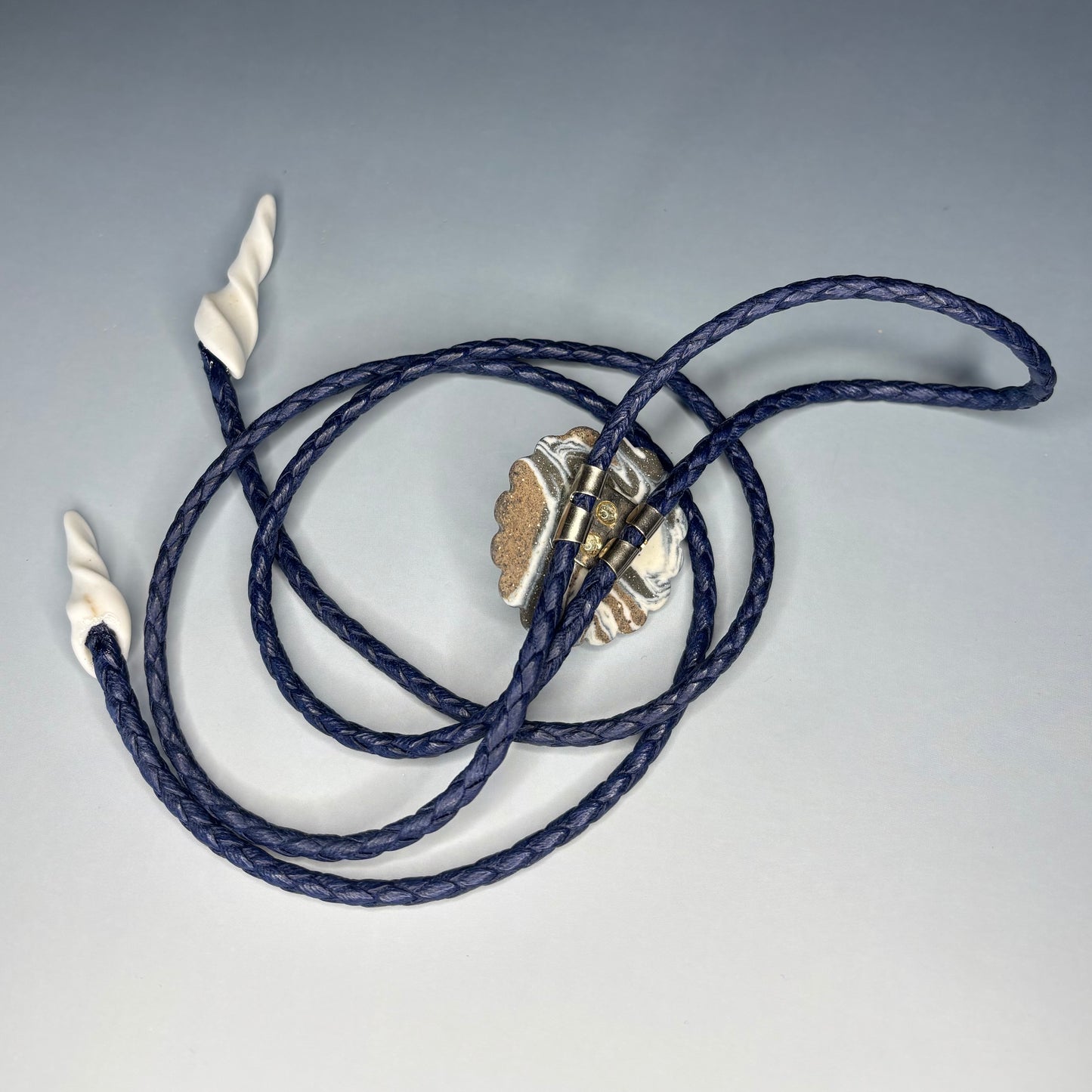 Scalloped Edge Bolo Tie