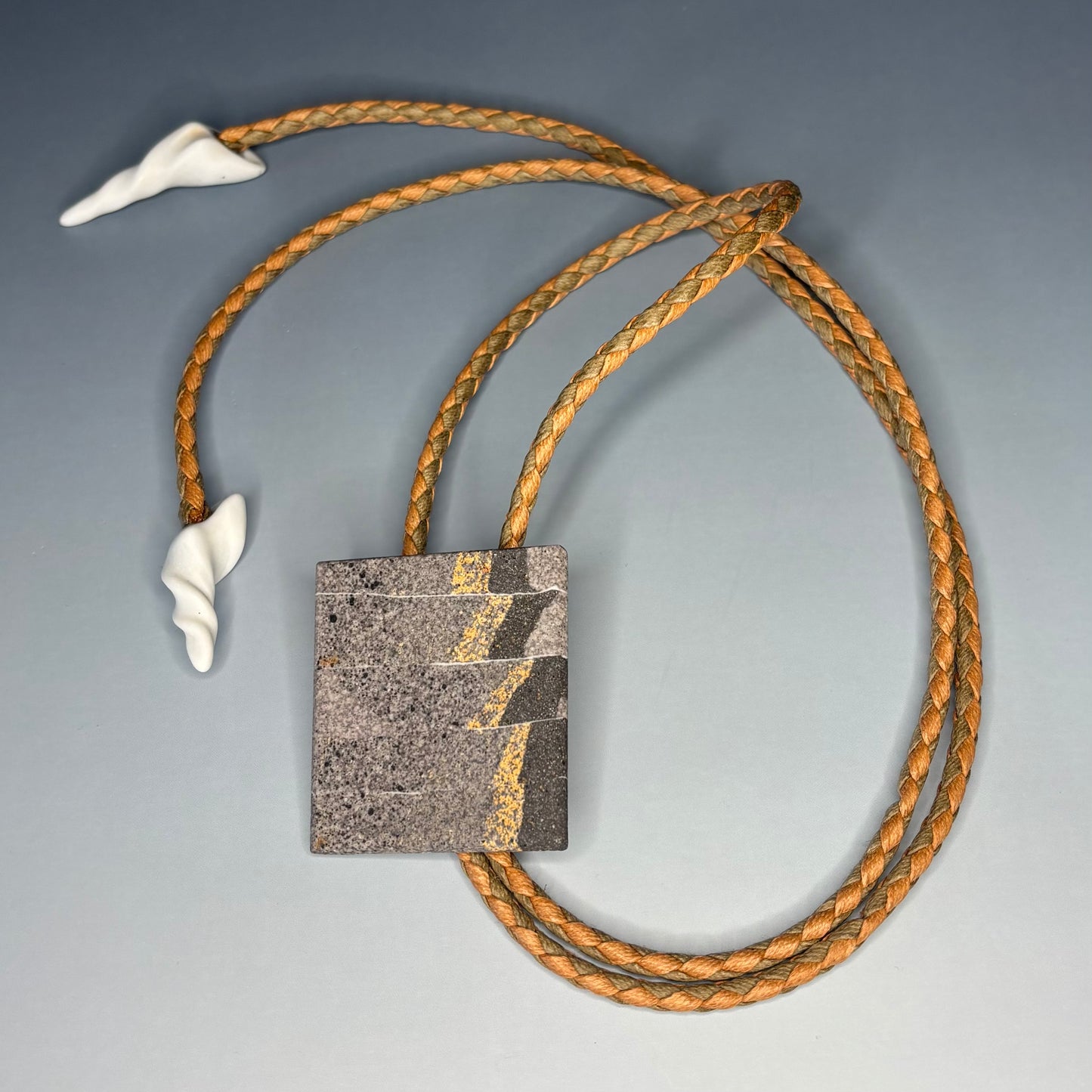 Gradient Vein Cut Bolo Tie